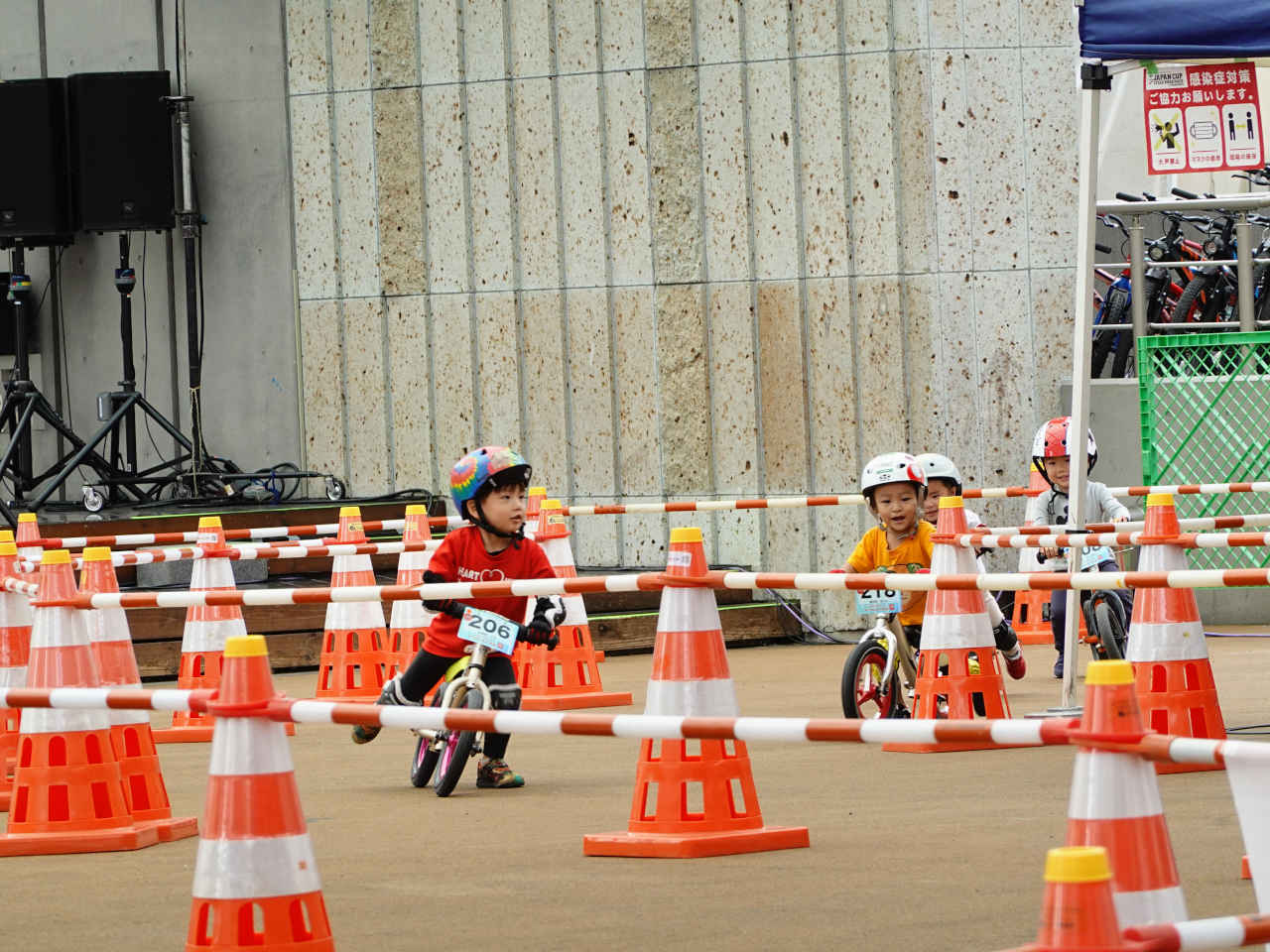 ストライダー大会のジャパンカップキックバイク大会 2歳決勝